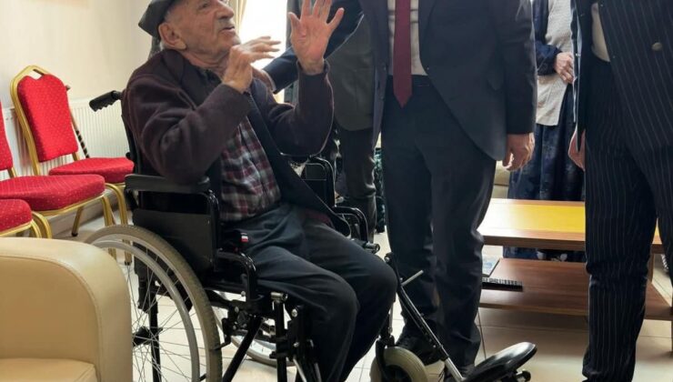 AK Parti Van Milletvekili Kayatürk’ten Bayramda Anlamlı Ziyaret