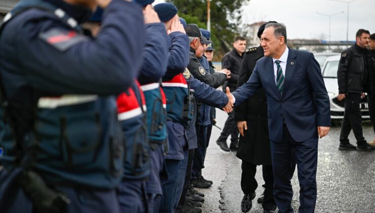 Vali Dr. Ahmet Hamdi Usta Bayram Mesaisindeki Personeli Ziyaret Etti