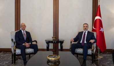 Hakan Fidan, ABD’nin Ankara Büyükelçisi Tom Barrack’ı Kabul Etti