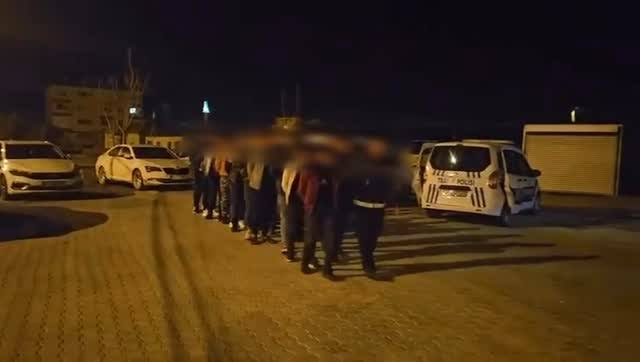 Van’da göçmen kaçakçılığı operasyonlarında 3 tutuklama