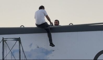 Şişli’de İntihar İçin Üst Geçide Çıkan Kişi Polis Tarafından İkna Edildi